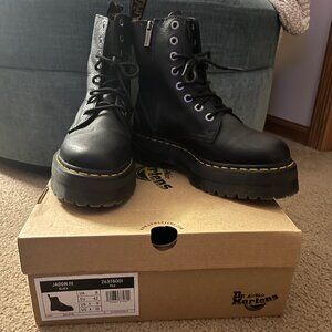 Dr. Martens - like new -  Jadon III Boot Pisa Leather Platforms in Black